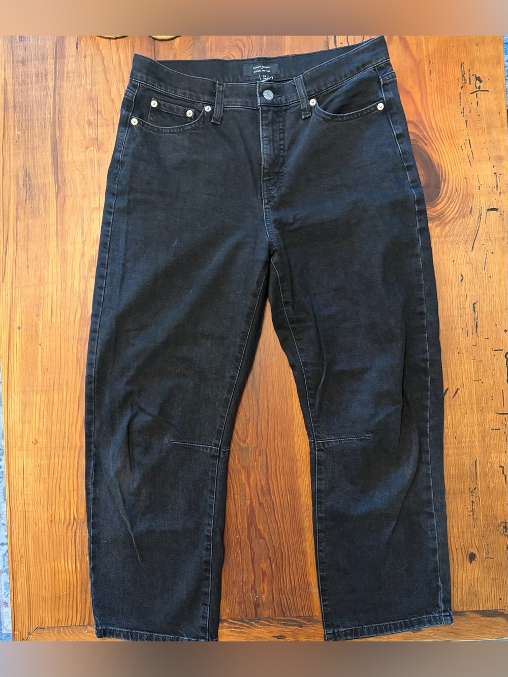 Banana Republic mid-rise barrel leg jeans size 28